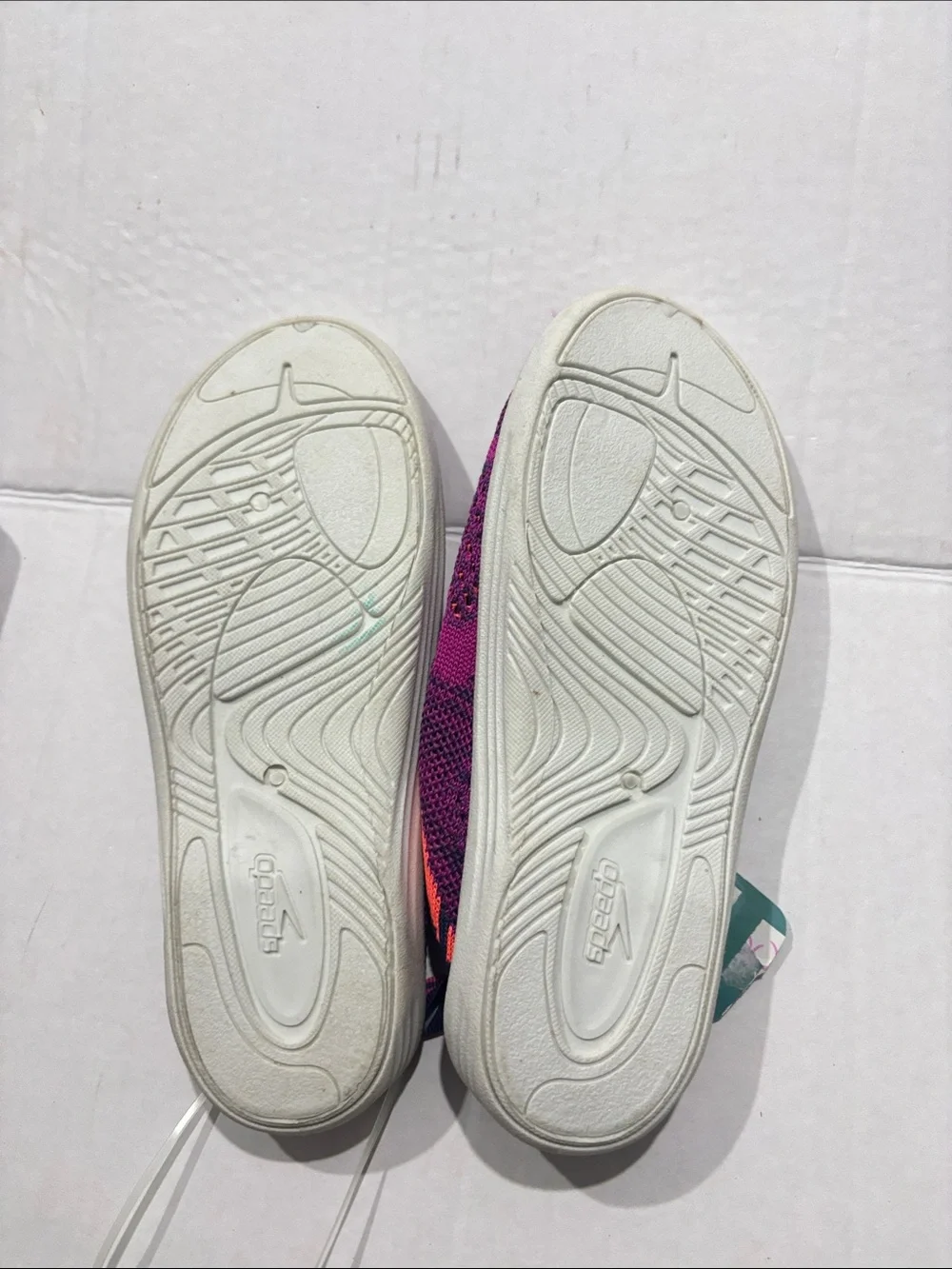 Speedo Knit Slip-On Water Shoes in Magenta with Neon Orange Trim girls size 2-3